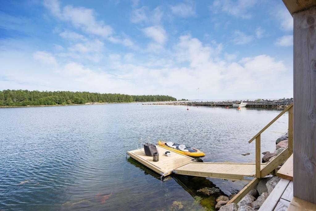 Comfortable Apartment With Private Dock Gnarp 外观 照片